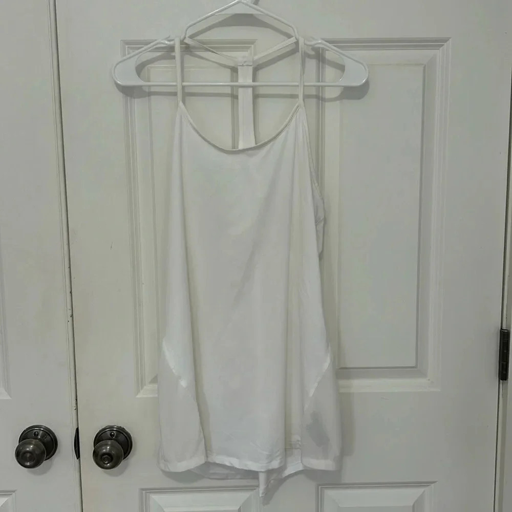 Champion women’s white razorback tank top size XL